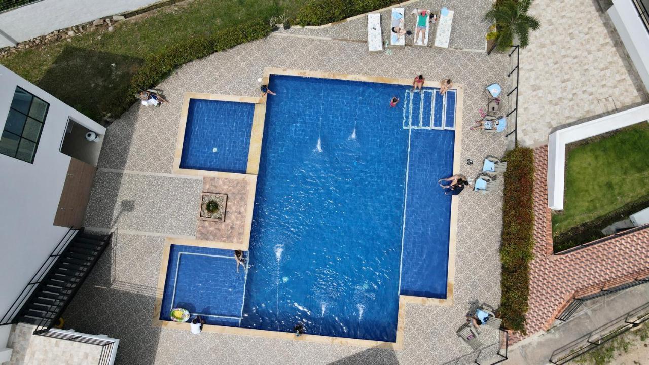 Hotel Celeste Inn Chinauta- Fusagasuga מראה חיצוני תמונה